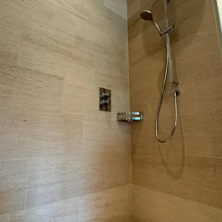 Апартаменти Alpine Luxury With Access To 5 Star *