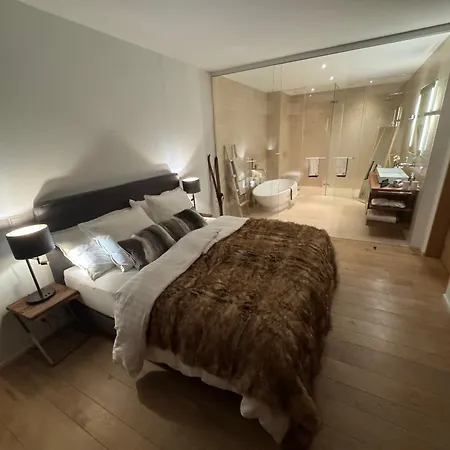 Alpine Luxury With Access To 5 Star Апартаменти