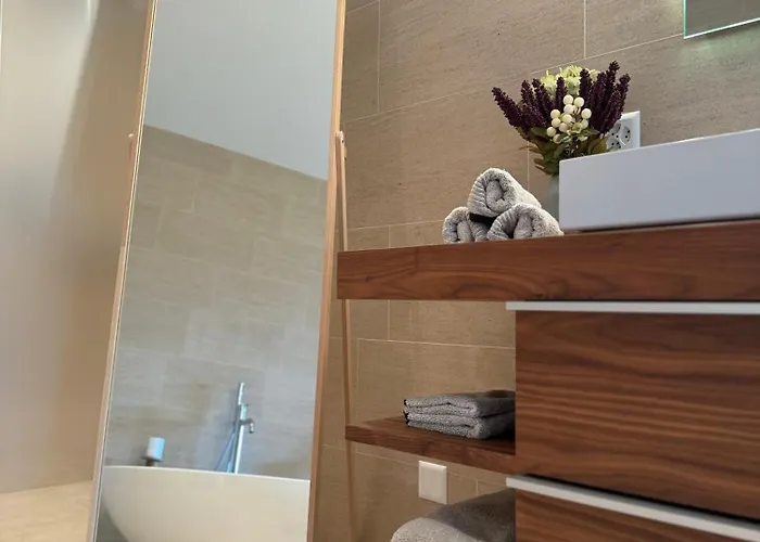 Alpine Luxury With Access To 5 Star Apartman